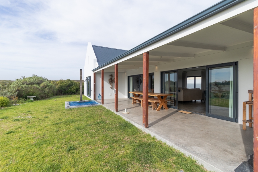 4 Bedroom Property for Sale in Yzerfontein Western Cape